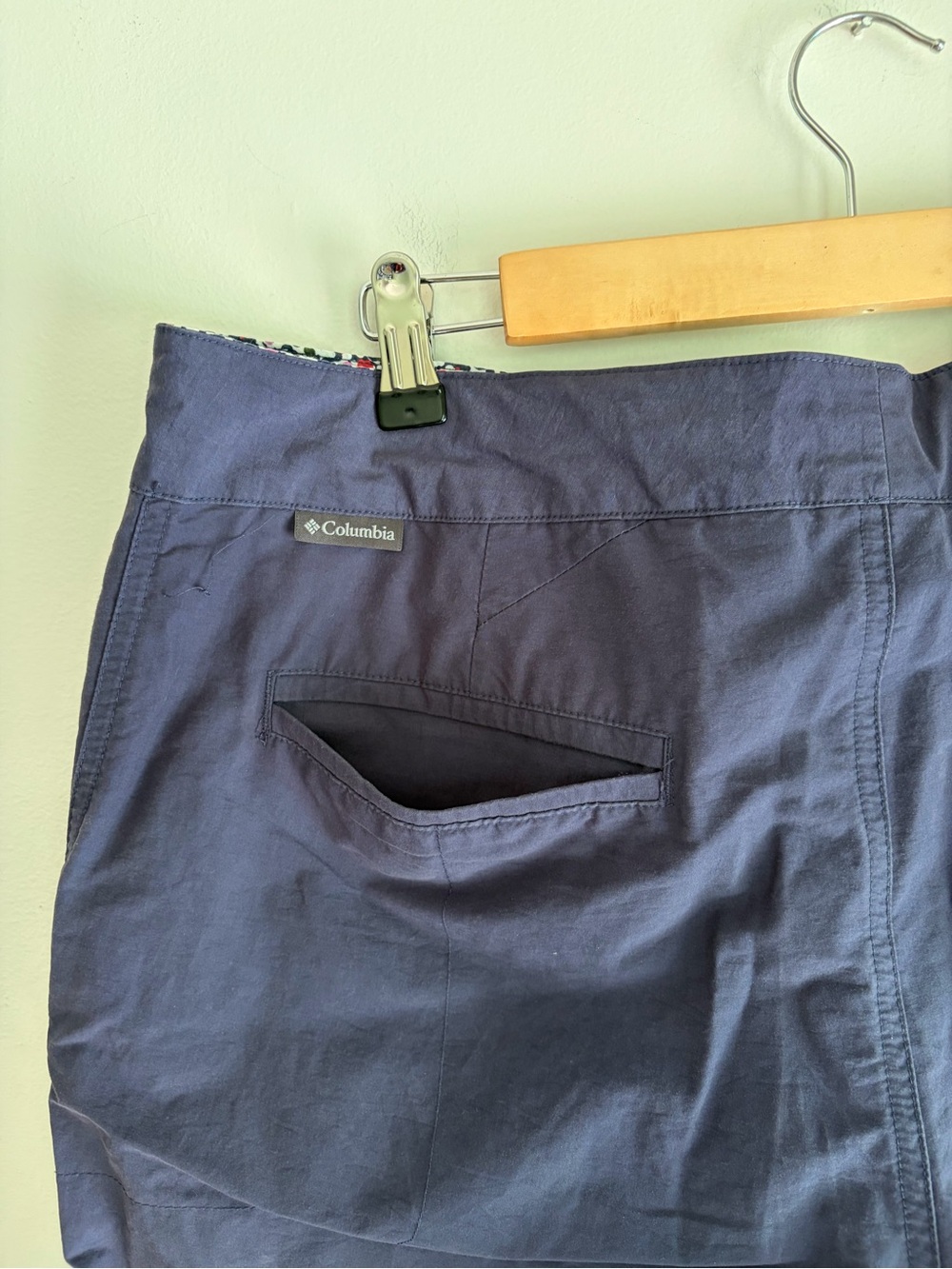 Columbia Women's Navy Blue Cropped Roll Cuff Pants Size 14 - Picture 5 of 9